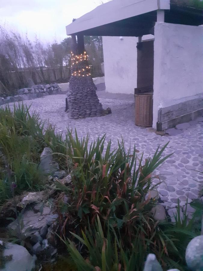 Mary'S Bespoke Cottage Killarney Exterior photo